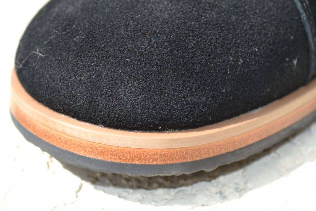 Closeup of suede upper do-win classic lifter