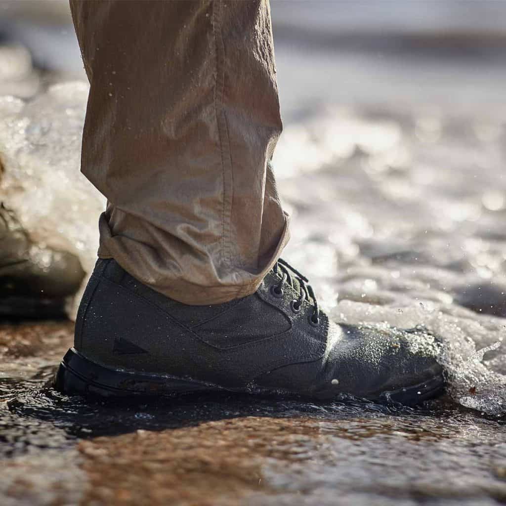 GORUCK Jedburgh Rucking Boots Black worn by an athlete