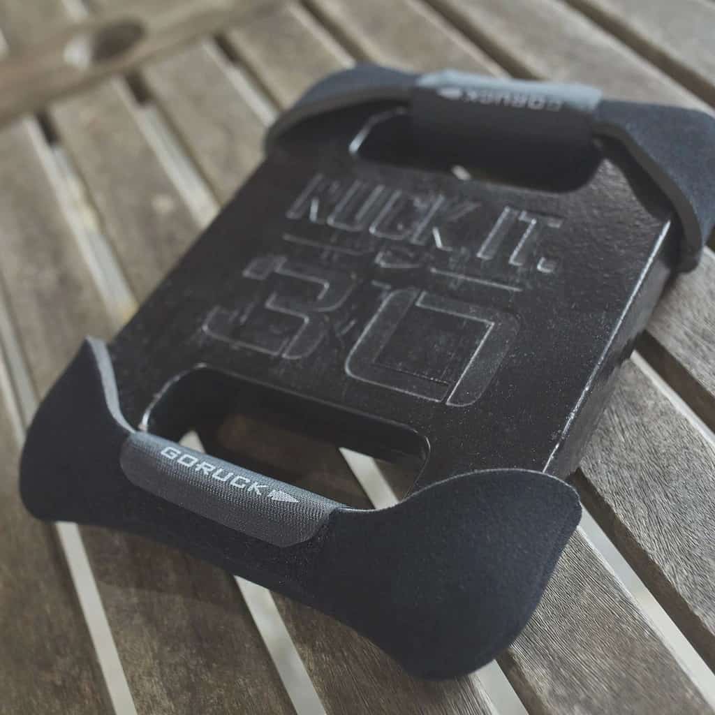 Use the GORUCK Plate Cradle with your GORUCK Expert Plates to keep movement to a minimum in the laptop compartment of your GR1.