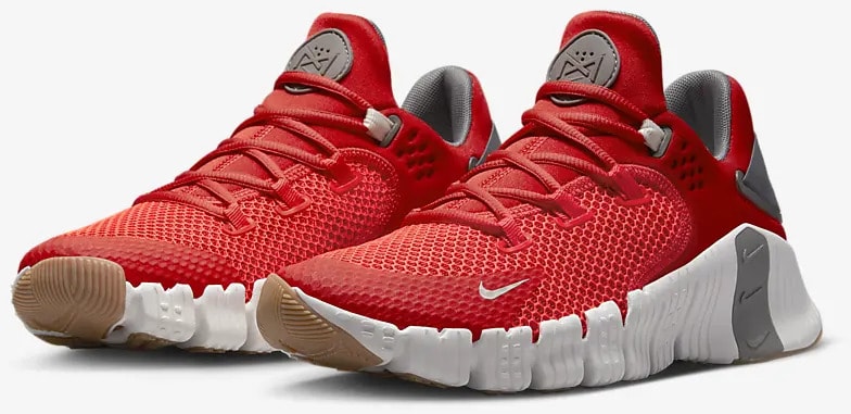 Nike Free Metcon 4 quarter front pair