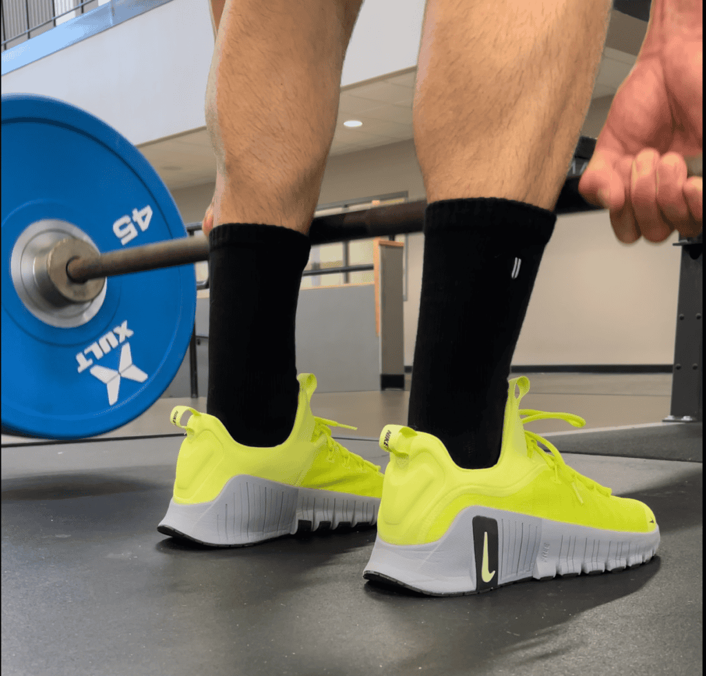 Nike Free Metcon 6 - Deadlifting a heavy barbell