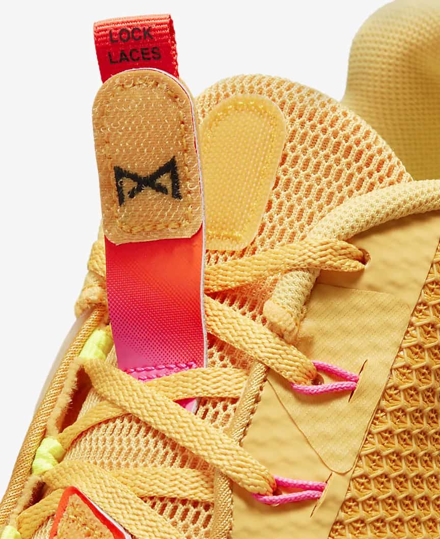 Nike Metcon 7 X Men’s laces