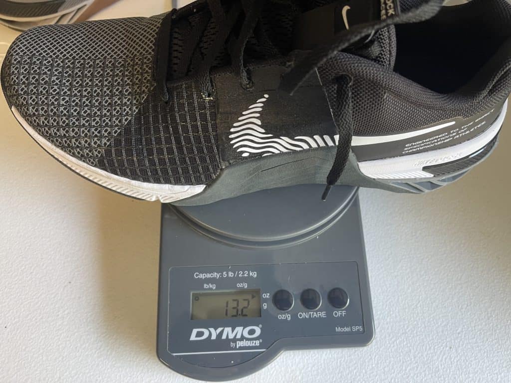 Nike Metcon 8 Shoe Review - weight of shoe 2