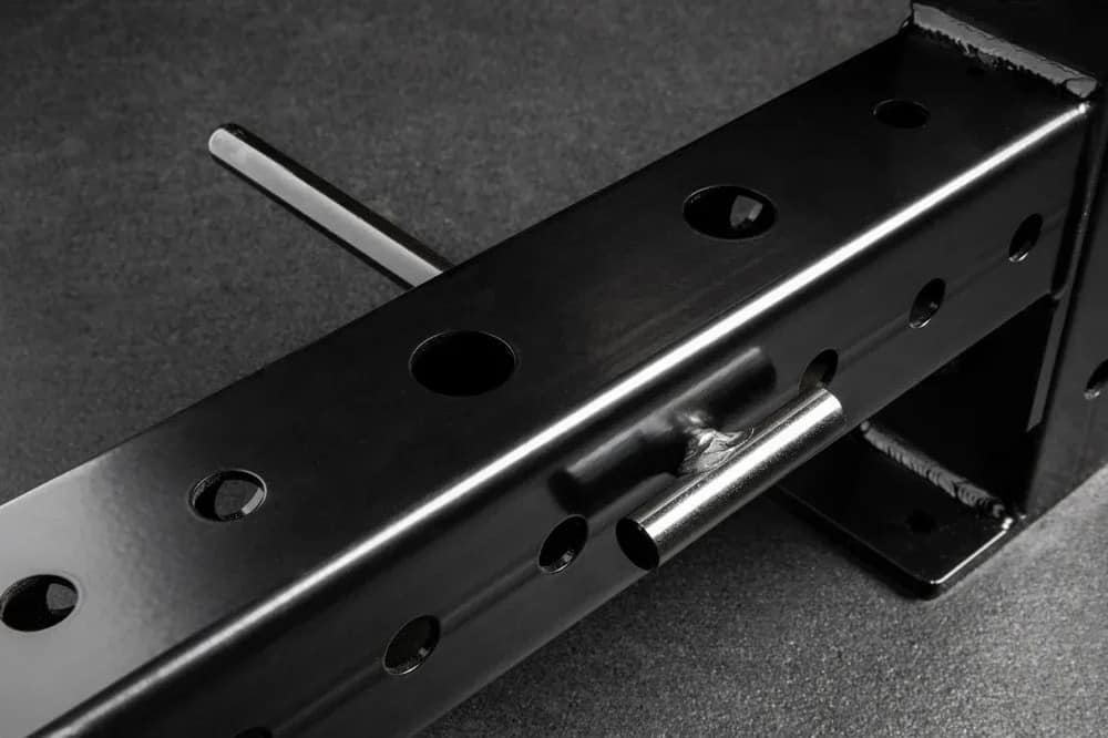 Rogue RML-590C Power Rack holes