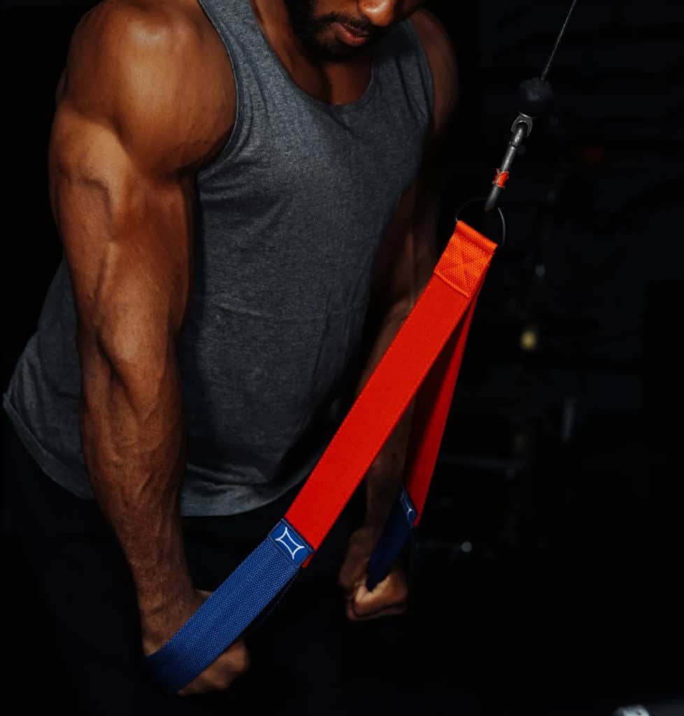 Rogue Sling Shot Tricep Shake Strap with a usser 3