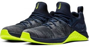 The Men’s Metcon Flyknit 3 is lightweight, flexible, breathable, and uniquely contoured to your foot—more like a sock than a typical training shoe. It’s also built tough to ensure a stable platform and dependable comfort through everything from weightlifting movements to rope climbs, box jumps, distance running, and more. Few cross-trainers ever developed can match this combination of precision fit and performance.