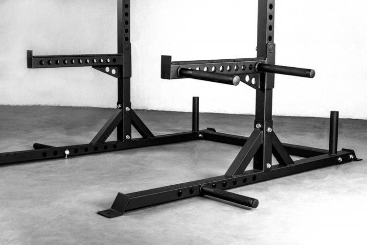 Rep Fitness SR-4000 Squat Rack - dip handles and band pegs are an unexpected bonus