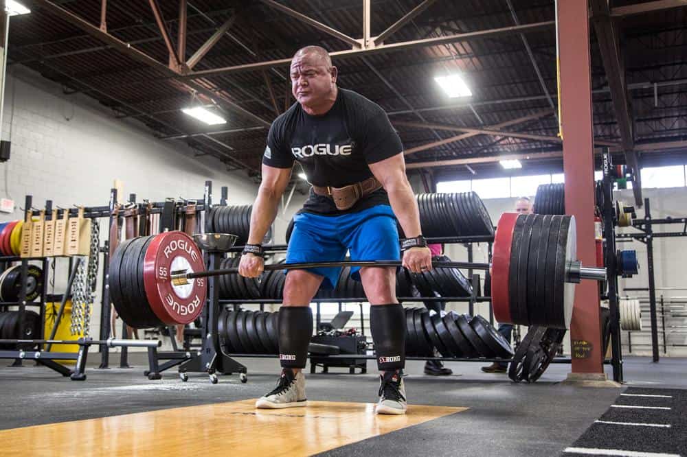 Rogue Ohio Deadlift Bar - an example of a powerlifting bar.